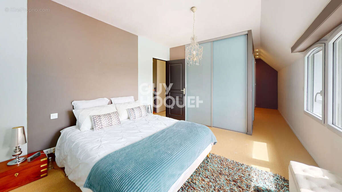 Maison à PLOUER-SUR-RANCE