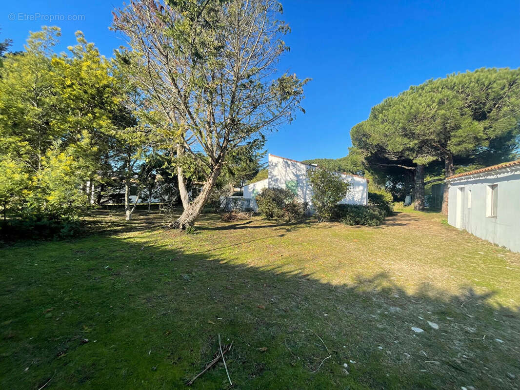 Maison à LES PORTES-EN-RE