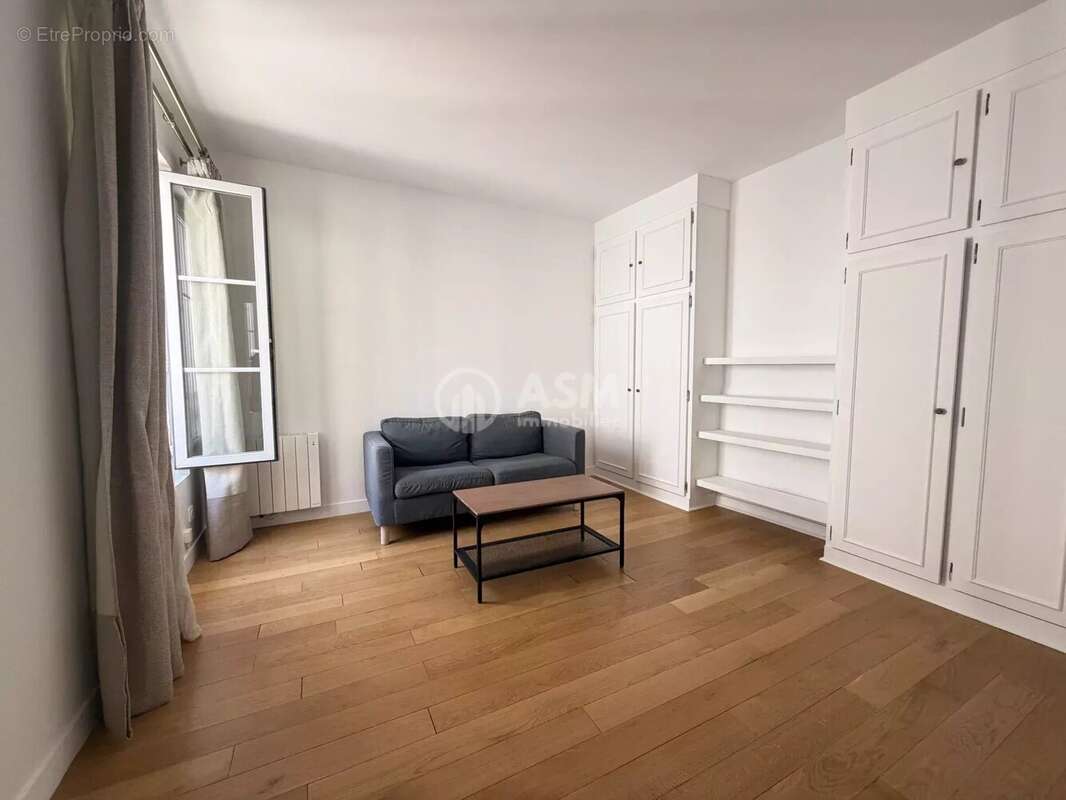 Appartement à NEUILLY-SUR-SEINE