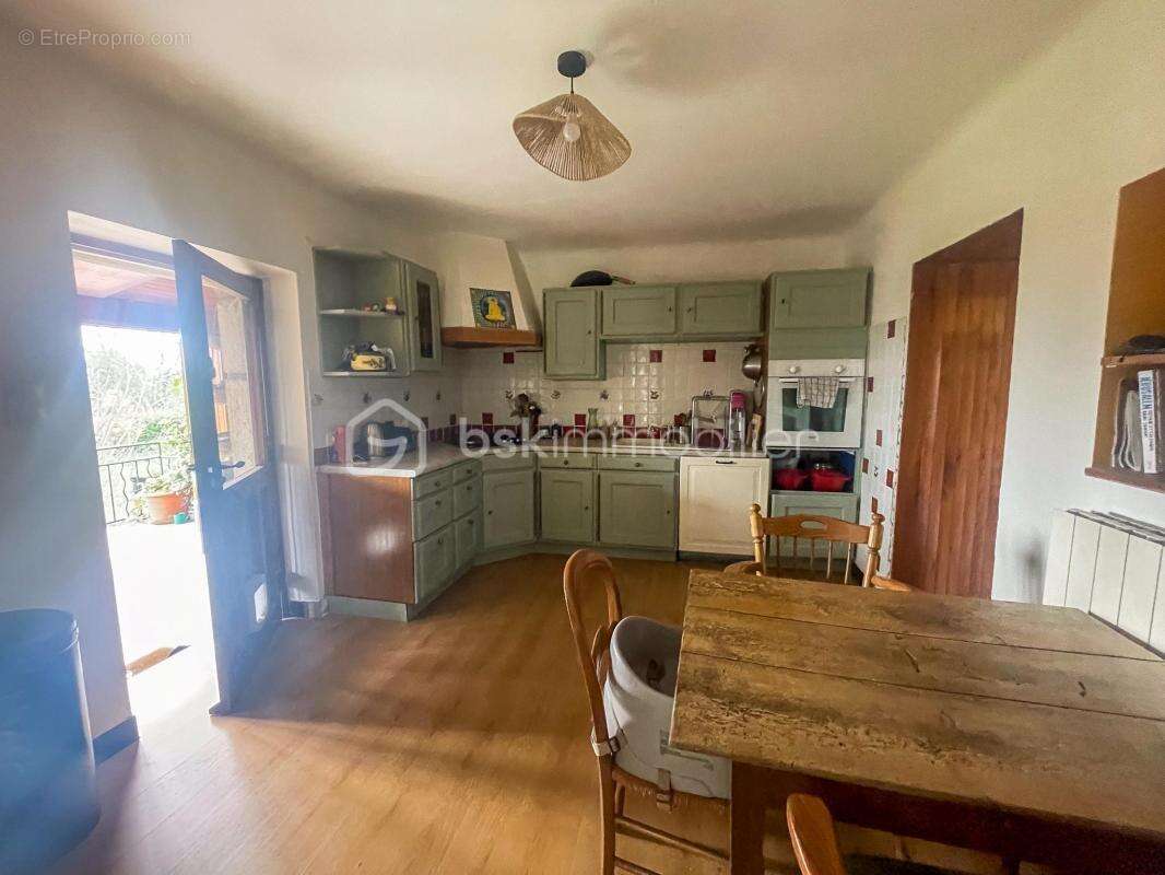 Maison avec vue dégagée, terrasse et appartement indépendant - photo 6