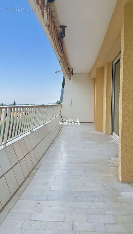A vendre - Appartement Grasse 3/4 pièces de 78 m² - résidence sécurisée -  garage 17 m2 - photo 10