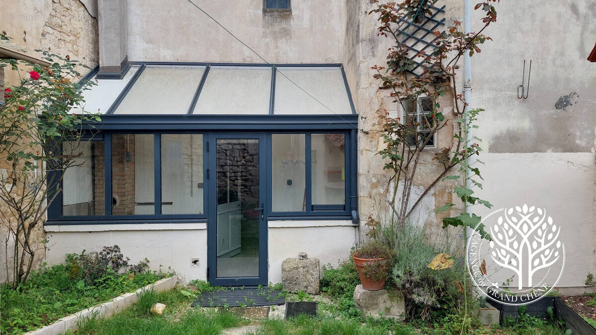 Maison à SAINT-SAVINIEN