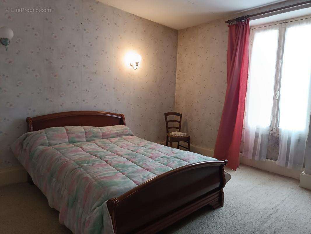 Maison 150 m²  4 chambres proches commerces  commodites - photo 2