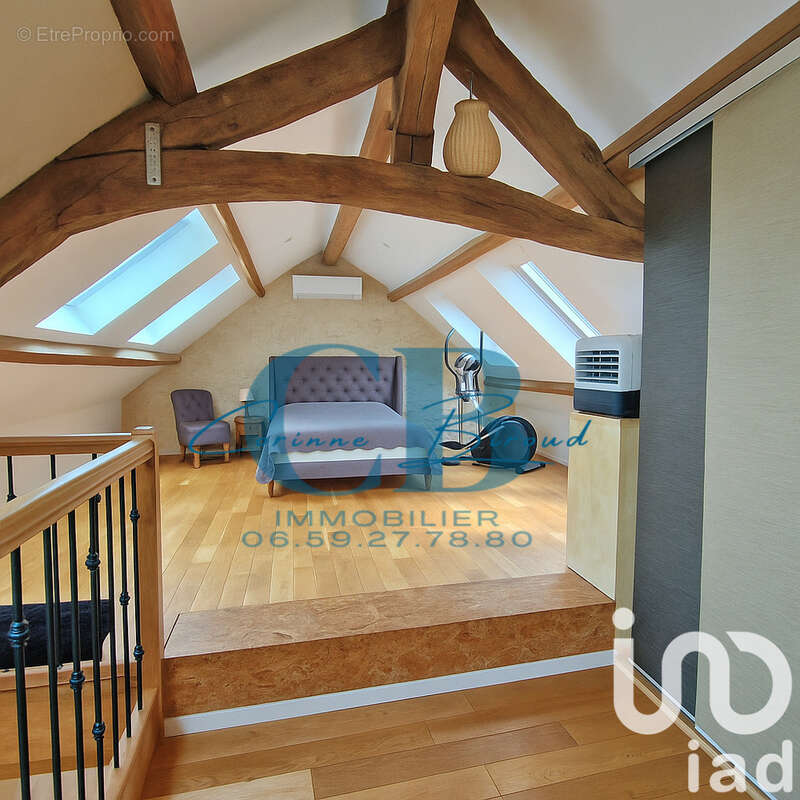 Photo 9 - Maison à VALLANGOUJARD