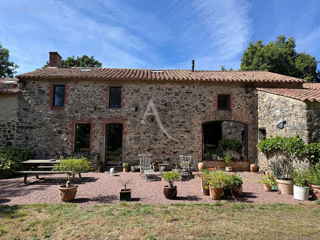 Maison à LA BOISSIERE-DES-LANDES
