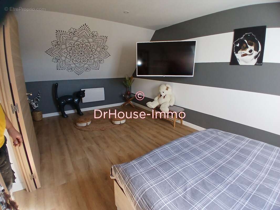 Maison à NEUF-BERQUIN