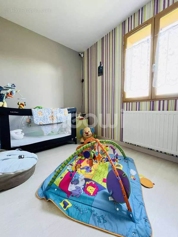 Maison à SAINT-AGOULIN