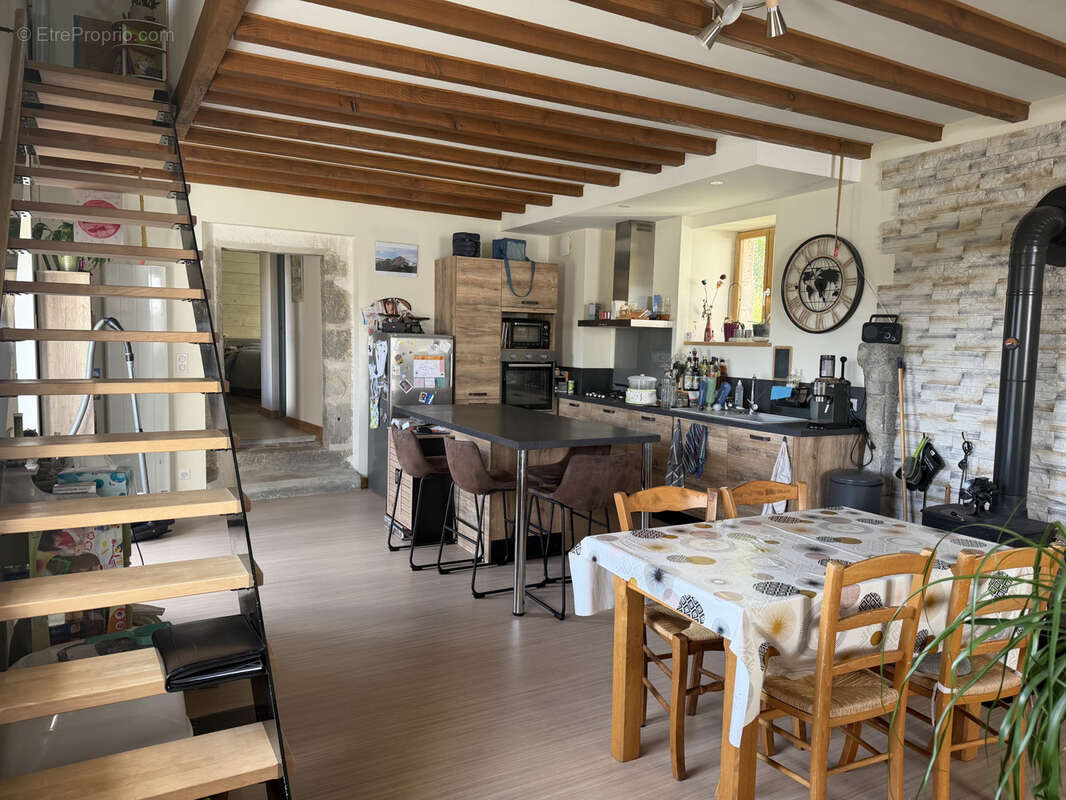 Maison à AUBUSSON-D'AUVERGNE