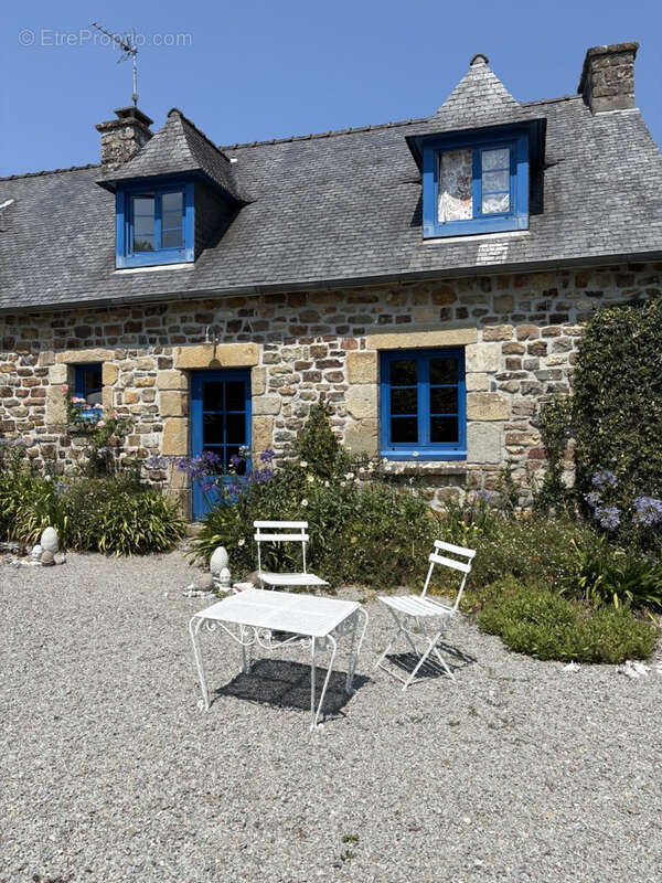 Ensemble immobilier d'exception   2 gîtes avec excellente rentabilité et une magnifique longère en pierre   Pr - photo 3
