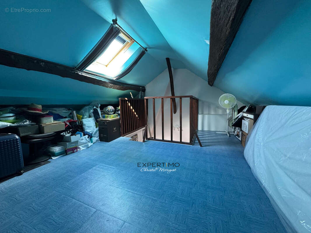 Maison à COUTEVROULT