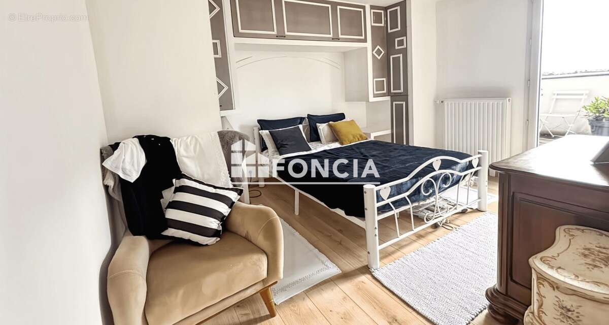 Appartement à TORCY