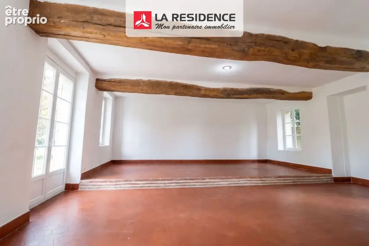 Maison 8 pièces 252 m² à vendre à Houdan (78550) - photo 2