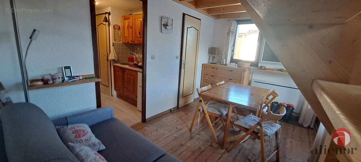 Appartement à MORILLON