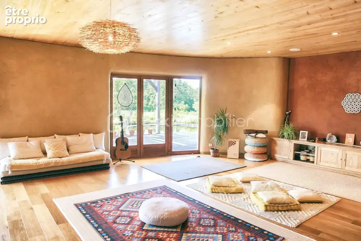 Maison contemporaine écologique avec piscine naturelle au cœur de la nature - photo 7