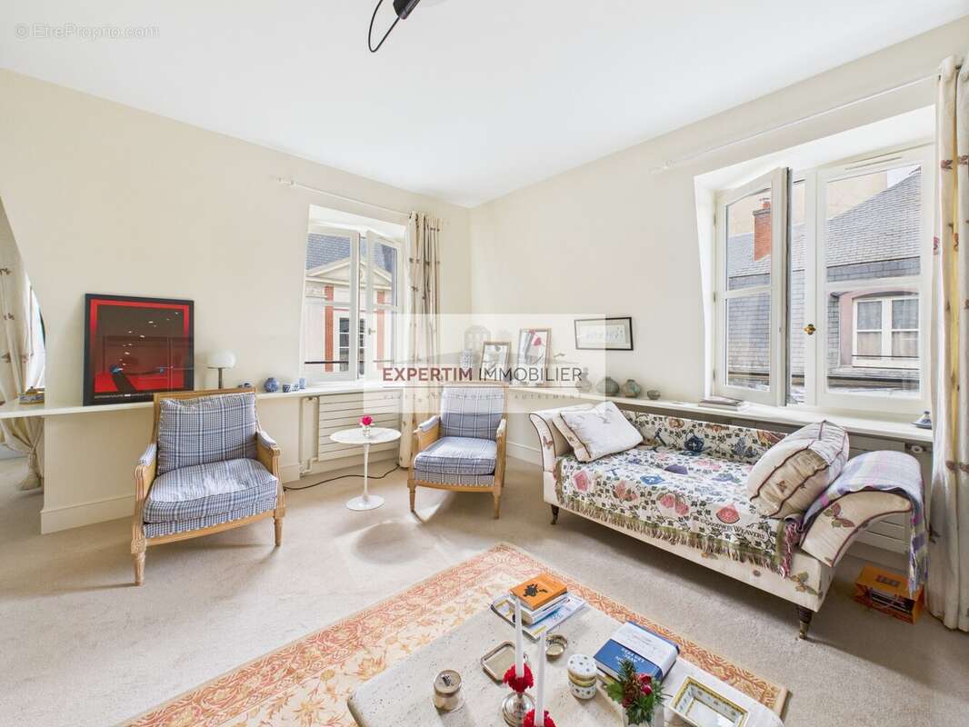 Appartement à VERSAILLES