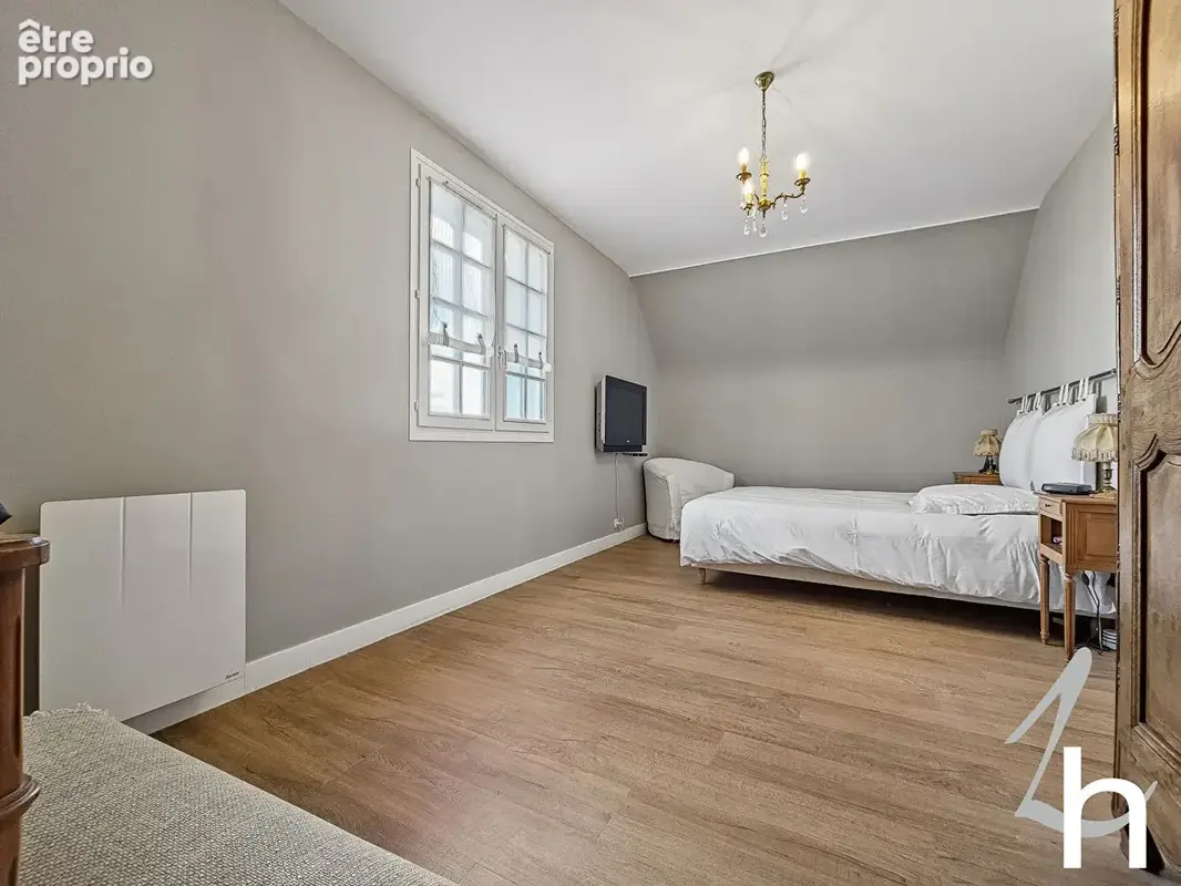 Hors lotissement - vie de plain pied - 5/6 chambres - sous sol - sud / ouest - 1046 m2 terrain - photo 10