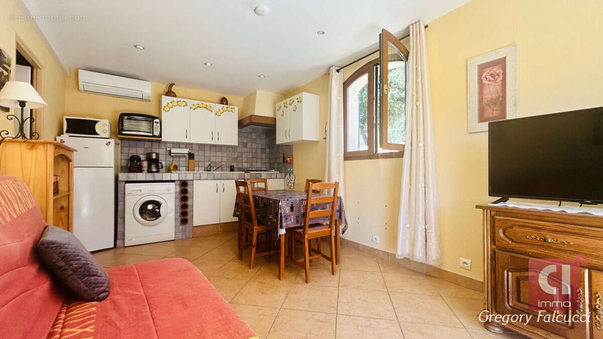 Maison à FLASSANS-SUR-ISSOLE