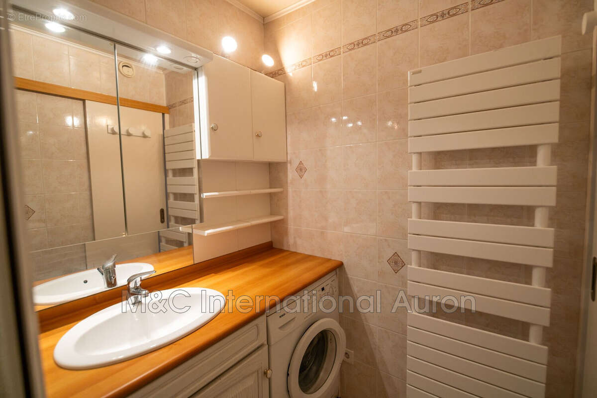 Appartement à SAINT-ETIENNE-DE-TINEE