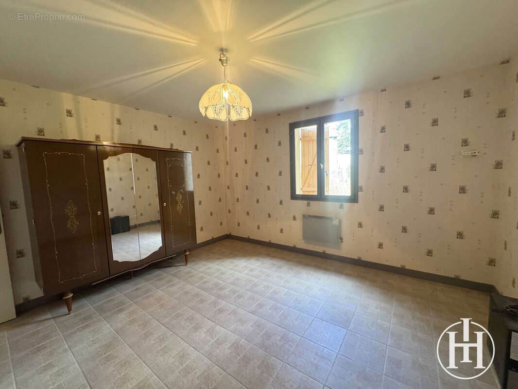 Maison à LURCY-LEVIS