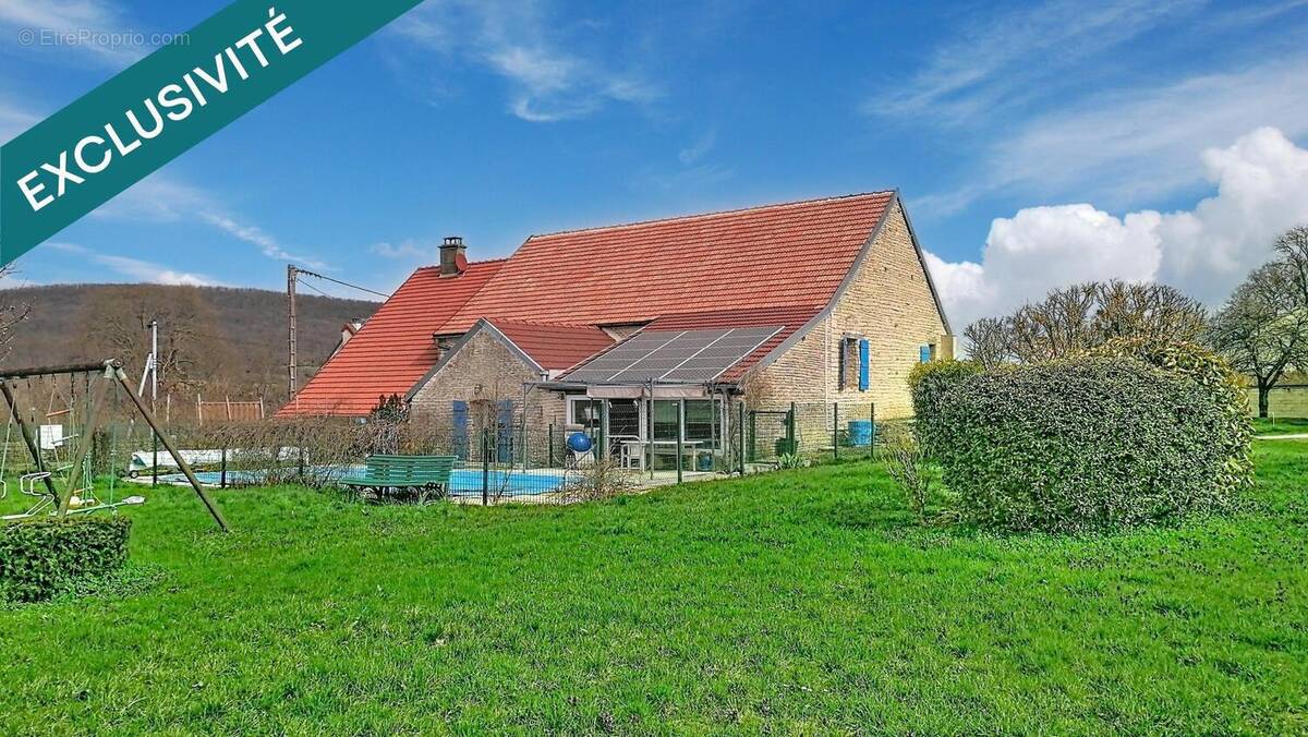 Photo 1 - Maison à VILLECOMTE
