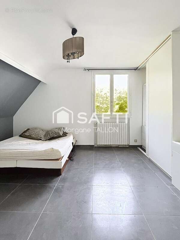 Maison 180 m² à Roinville  - photo 6