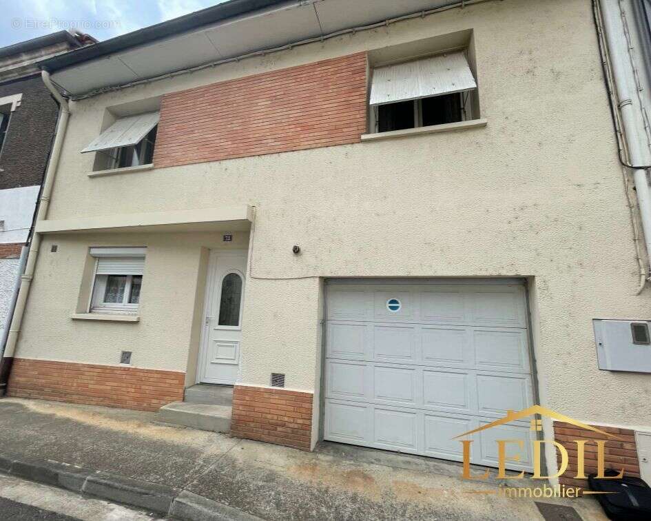 Maison de ville avec garage et piscine - photo 5