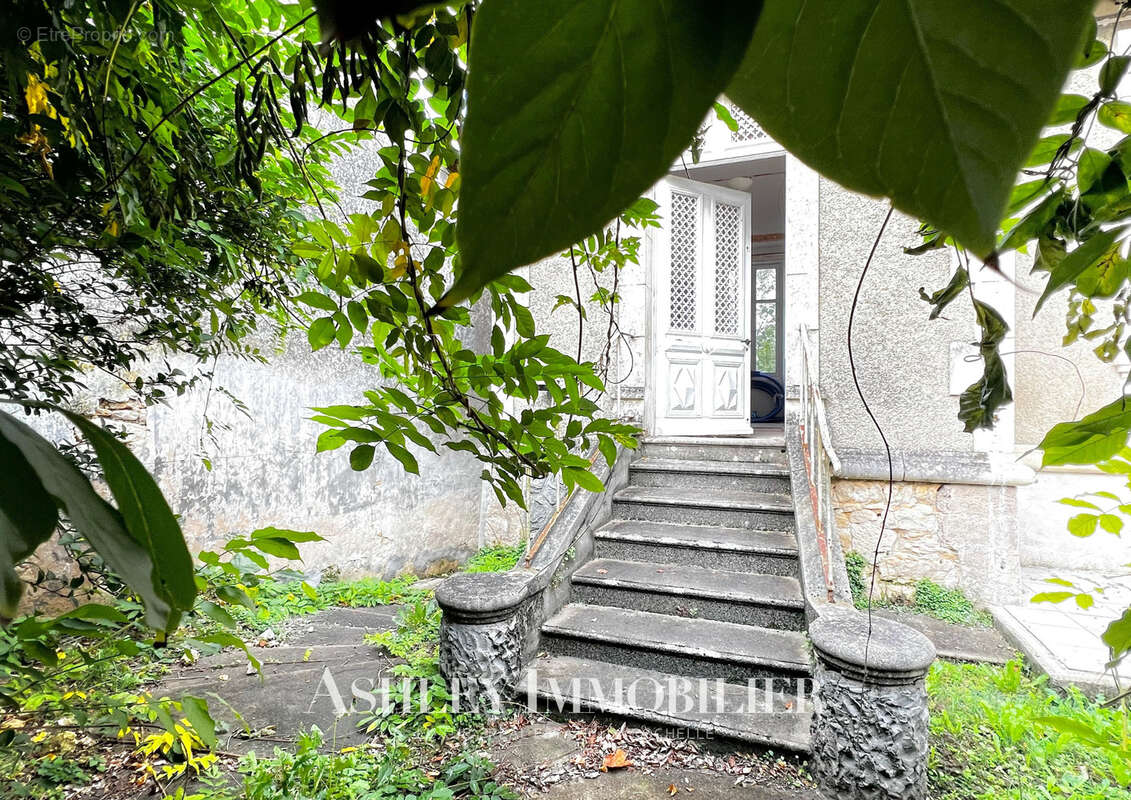 À vendre ensemble immobilier d'exception   2 maisons + 2 hectares   30 min la rochelle - photo 13