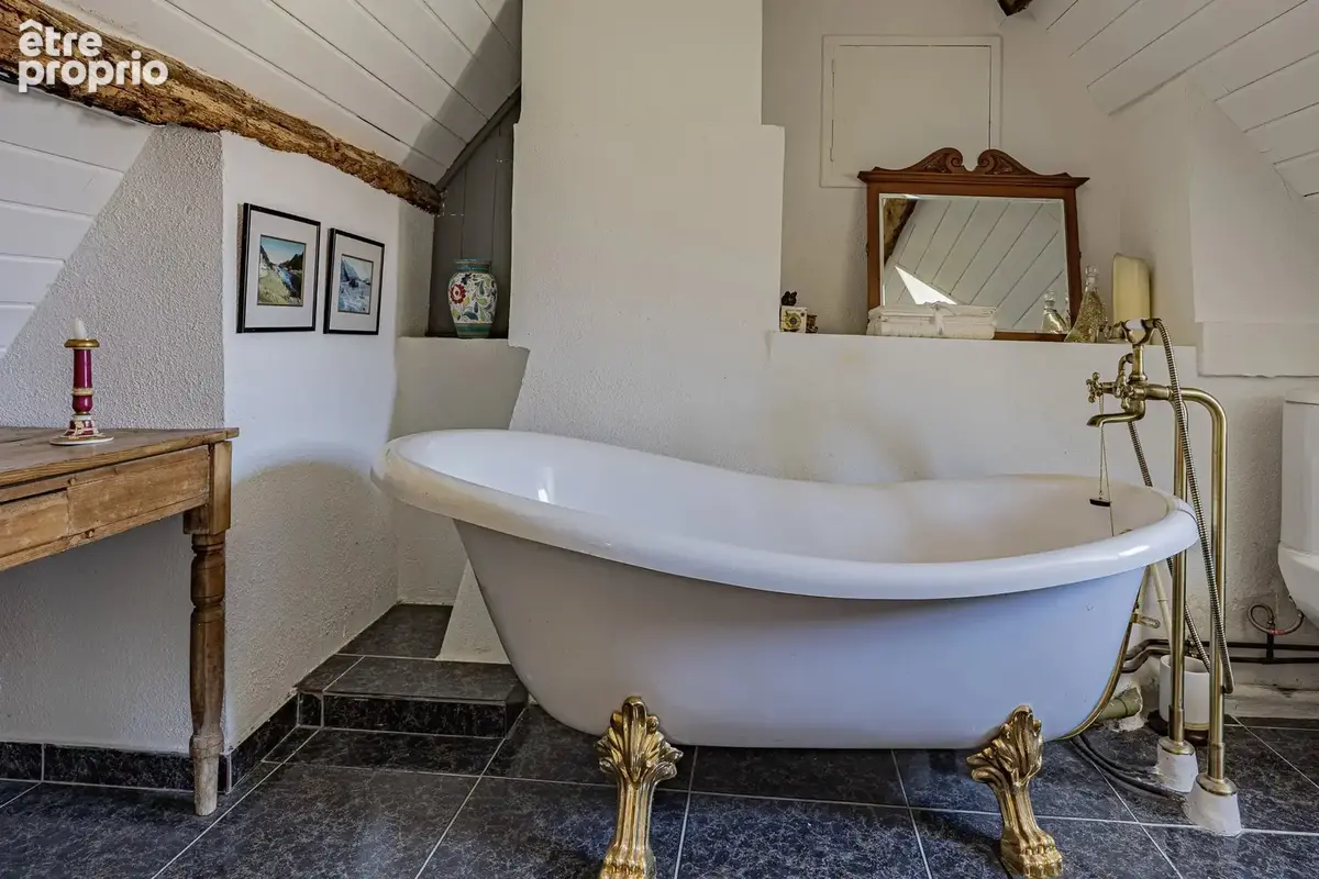 À 10 minutes de Cahors : belle propriété en pierre avec 3 chambres, une annexe et une piscine - photo 6