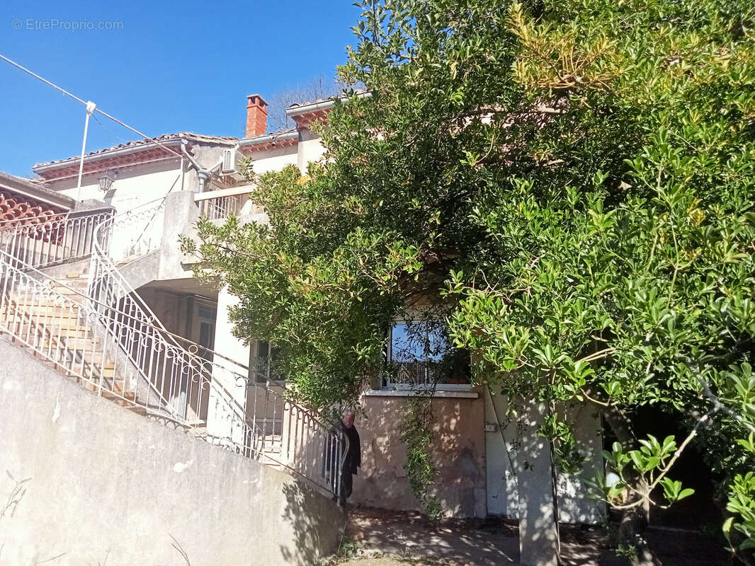 Maison à PERNES-LES-FONTAINES