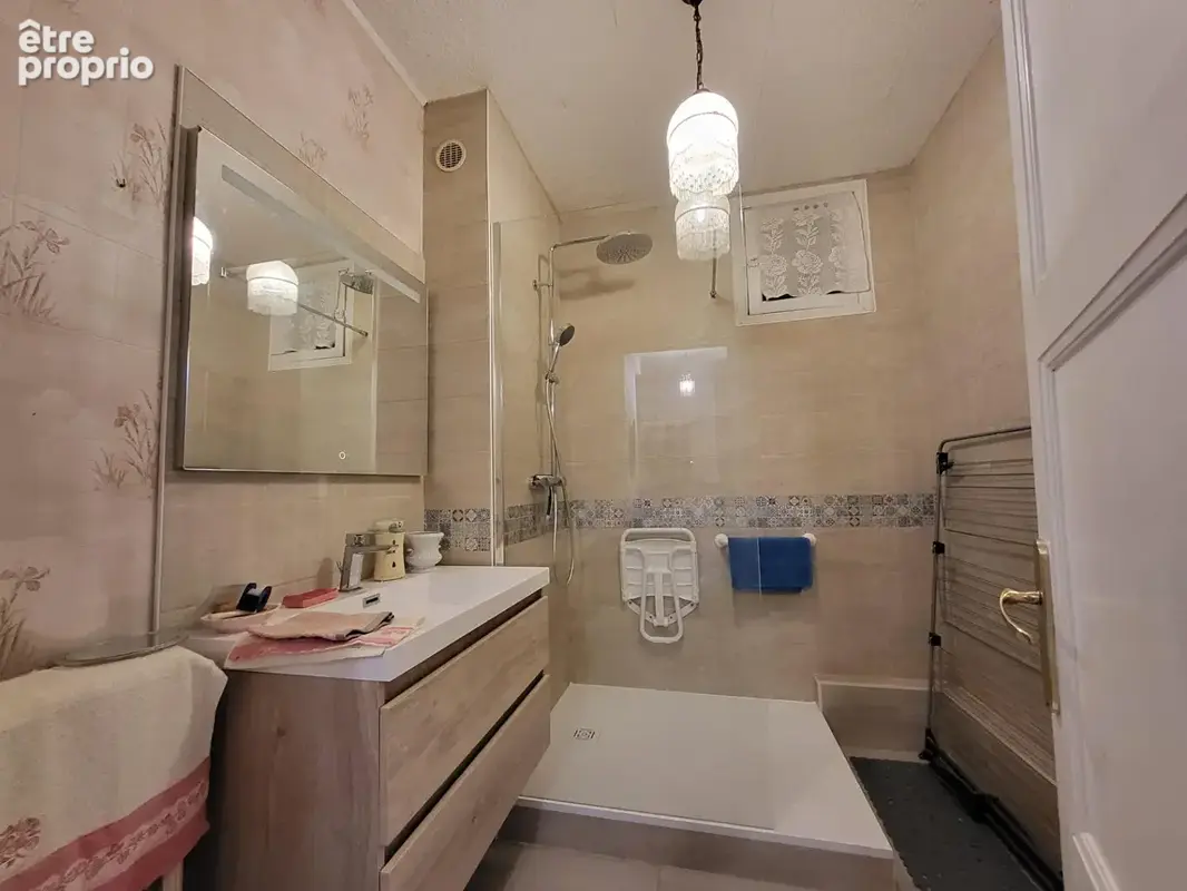 Appartement Type 3 proche des facultés et lycée - photo 3