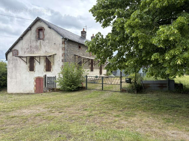 Maison à CERCY-LA-TOUR