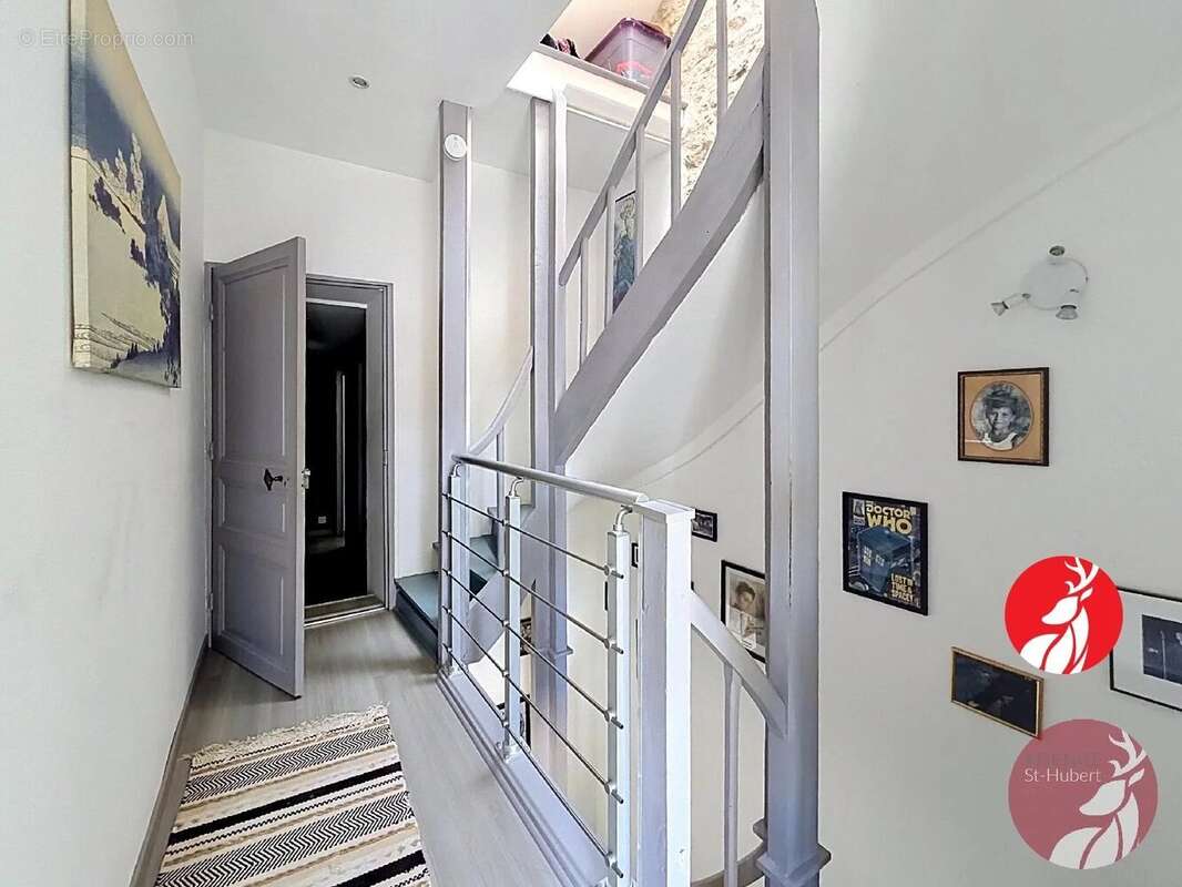 Maison à LA CHAPELLE-LA-REINE