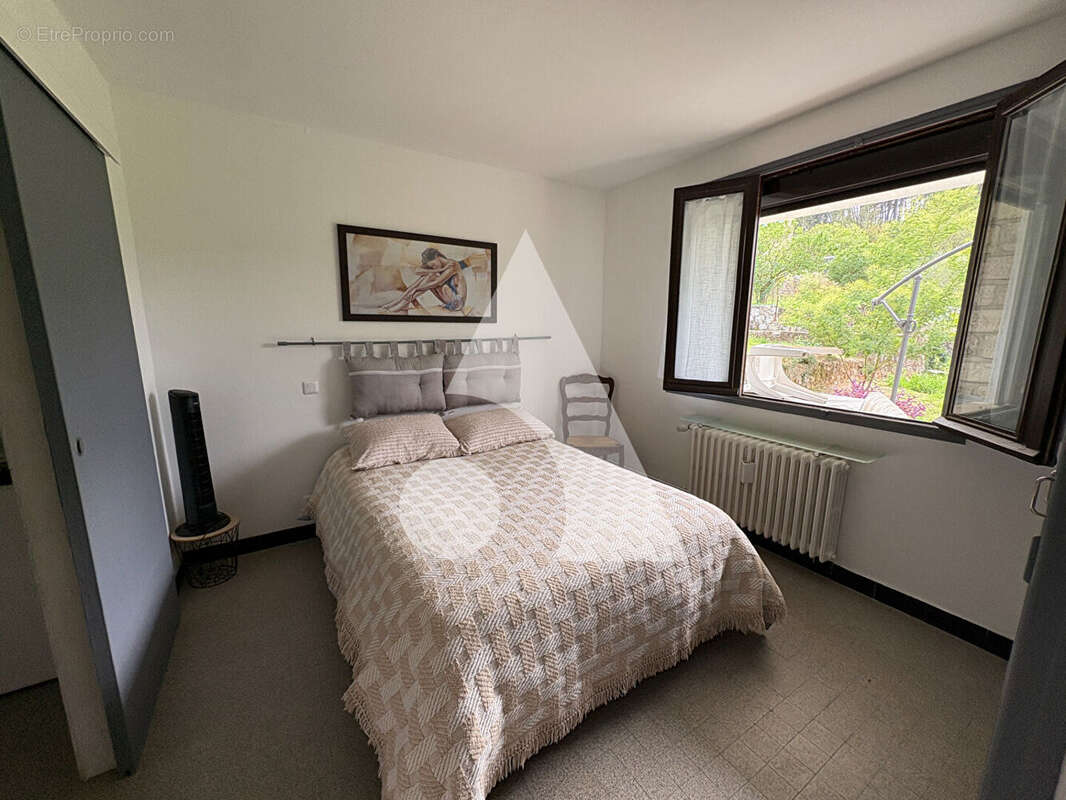 Maison à LARGENTIERE