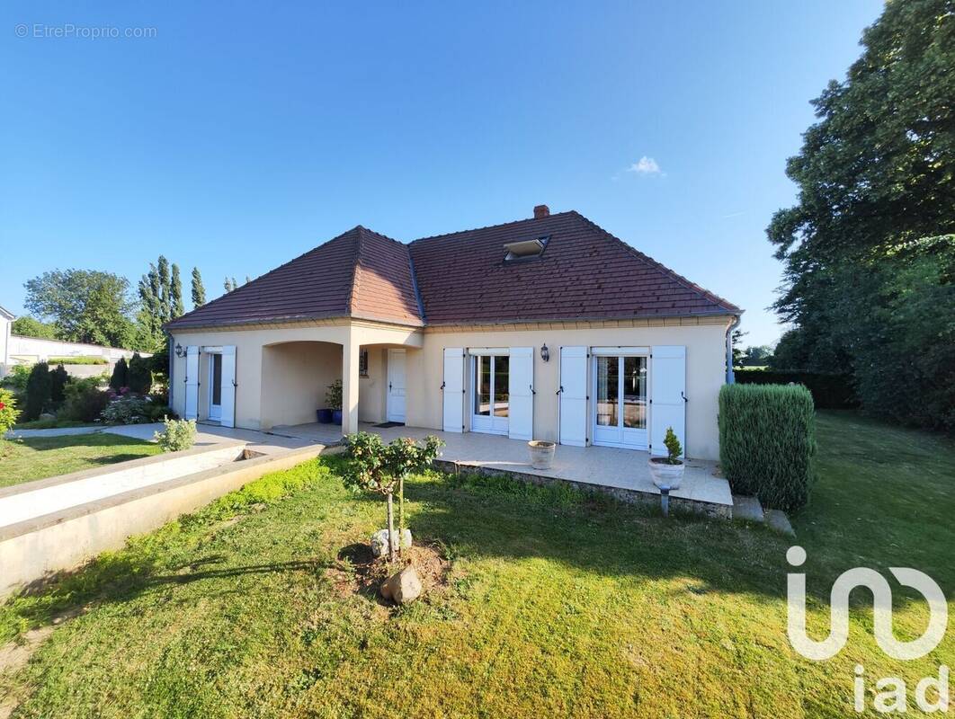 Photo 1 - Maison à AUNEUIL