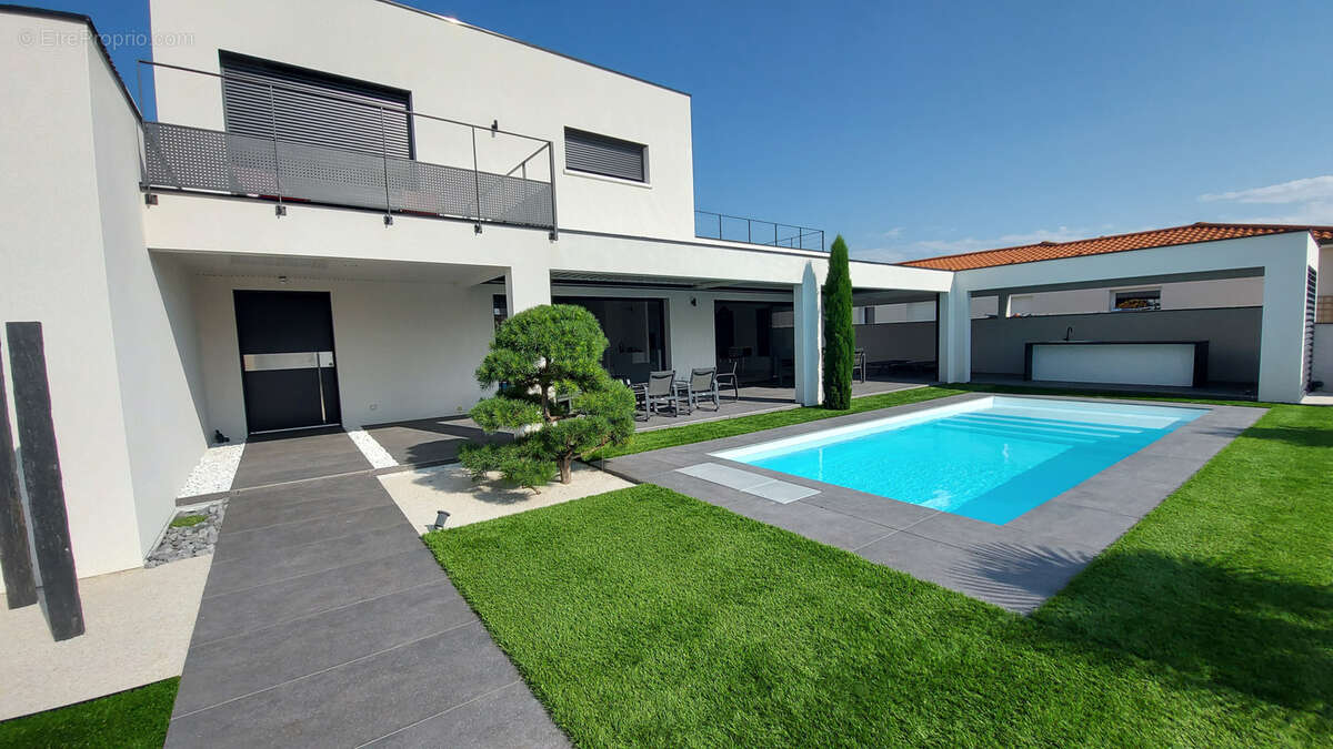 Maison à PONT-DU-CHATEAU