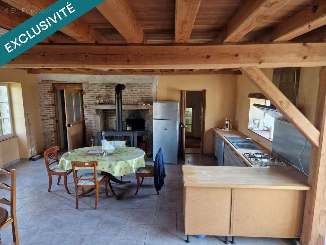Maison 108 m² à Echassieres  - photo 2