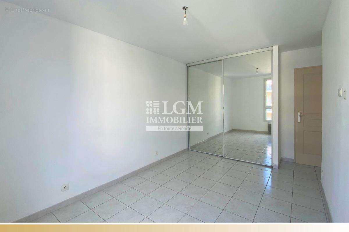 T4 traversant de 84 m² – Garage fermé – DPE B – Aucun travaux à prévoir - photo 16