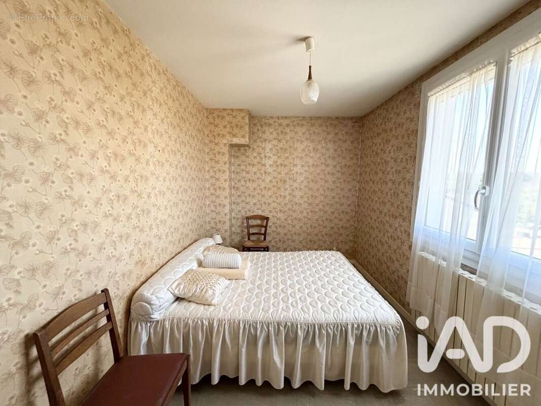 Maison 90 m² à Saint-Gaultier  - photo 8