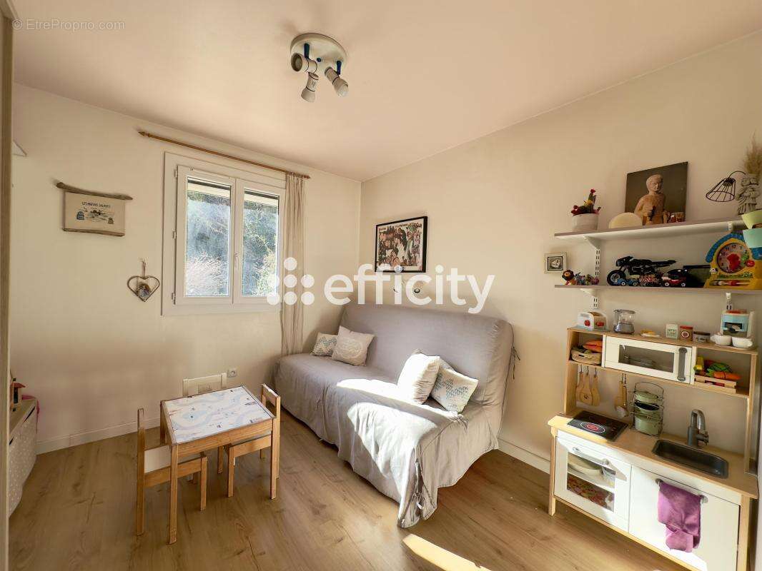 Maison à ENSUES-LA-REDONNE