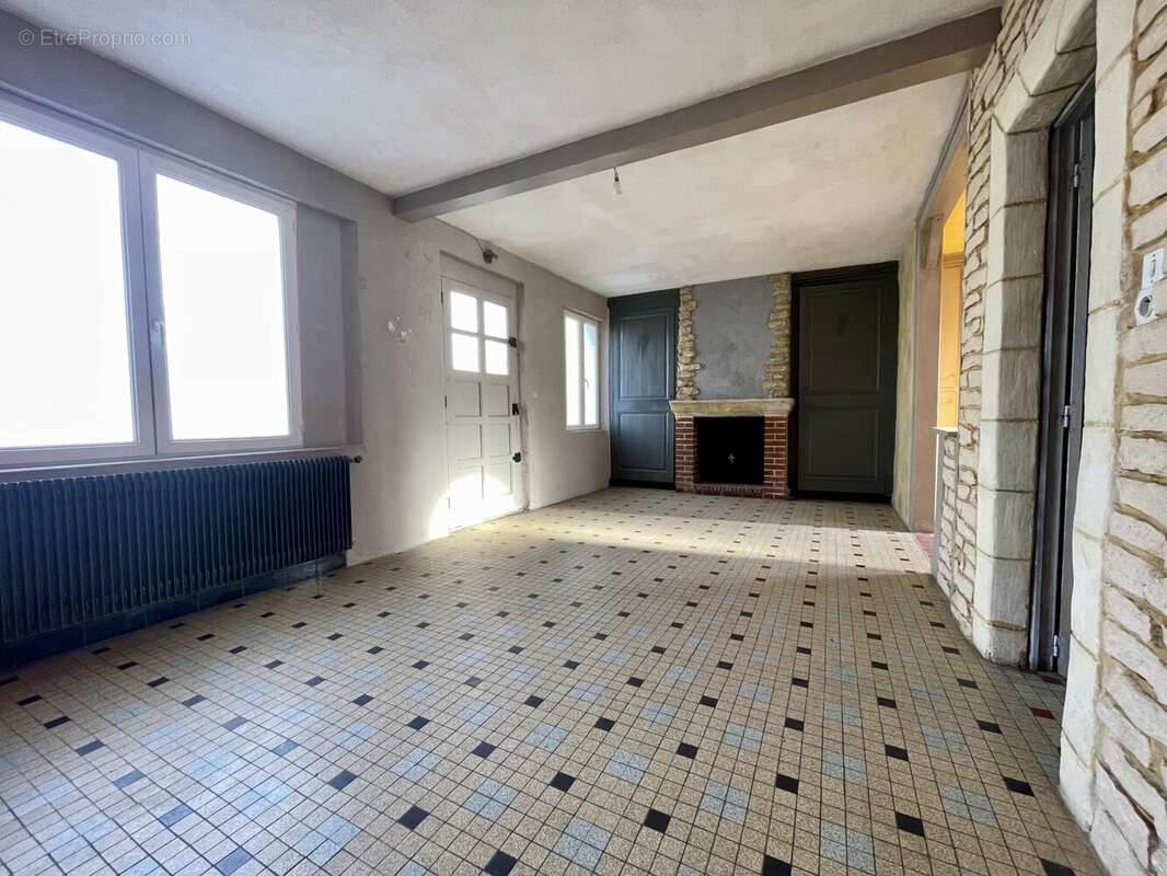 Maison à MONTREUIL-EN-AUGE