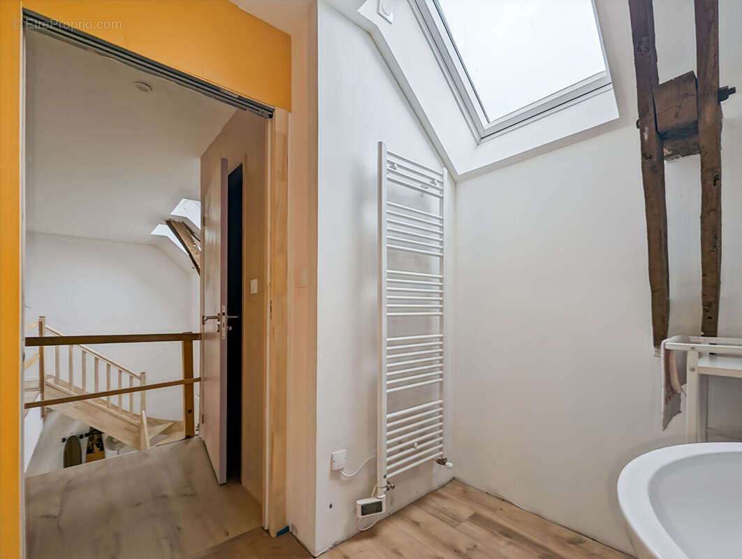 Maison à FEINS