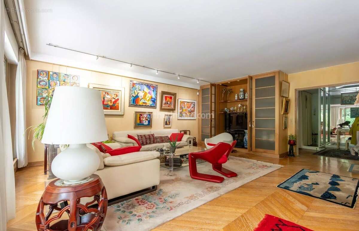 Appartement à NOGENT-SUR-MARNE