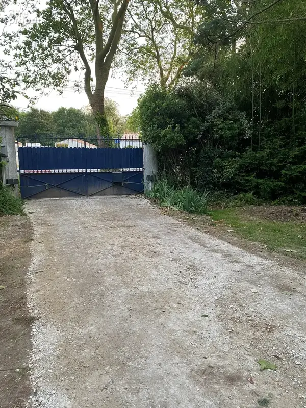 Magnifique terrain constructible, dans propriete d'exception, de 400 m2. a 10 mn de la rochelle. - photo 6