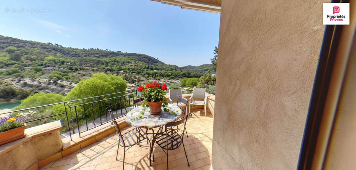 Maison à ESPARRON-DE-VERDON