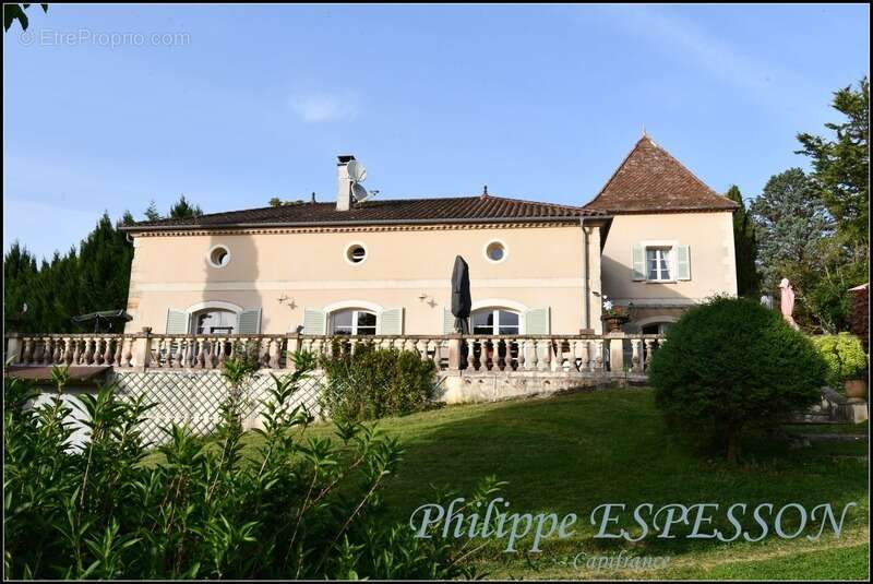 Domaine d'exception avec piscine sur un parc de 8 hectares avec aoc - photo 4