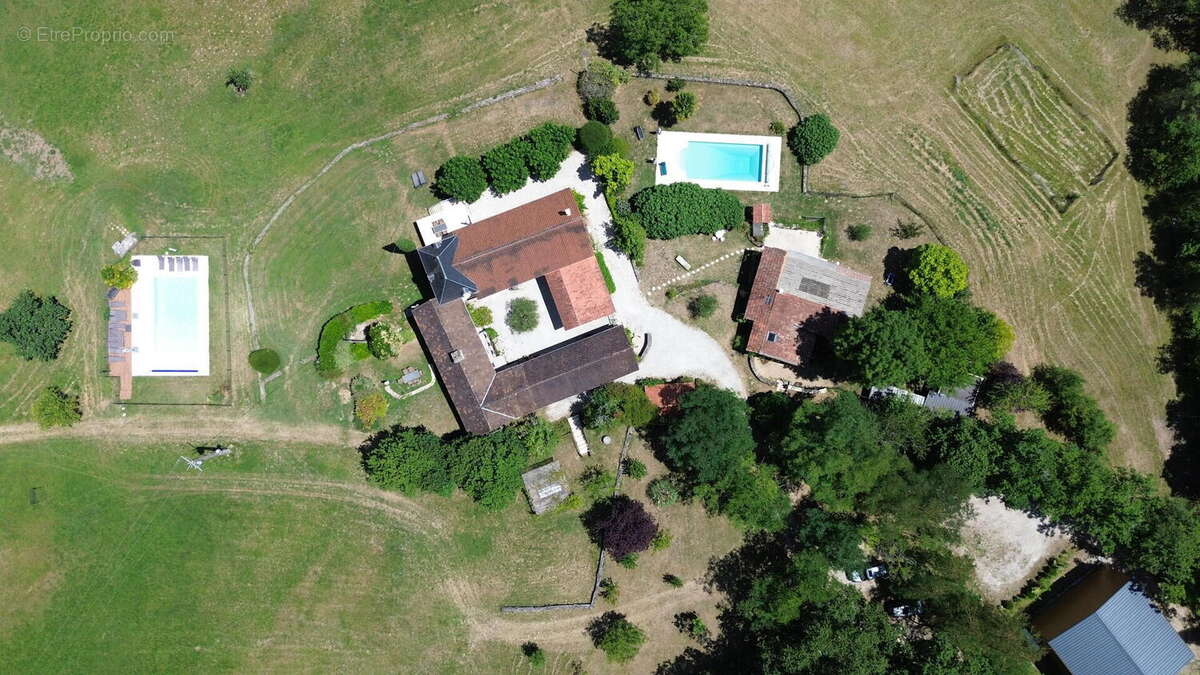 Vue panoramique et nature préservée – Domaine sur 20 hectares - photo 2