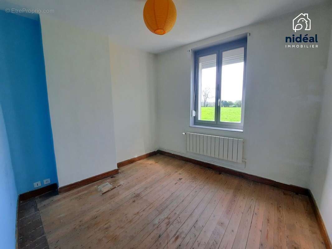 Maison à AVESNES-SUR-HELPE