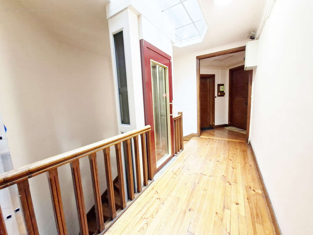 Pontoise - gare - appartement avec ascenseur - photo 8