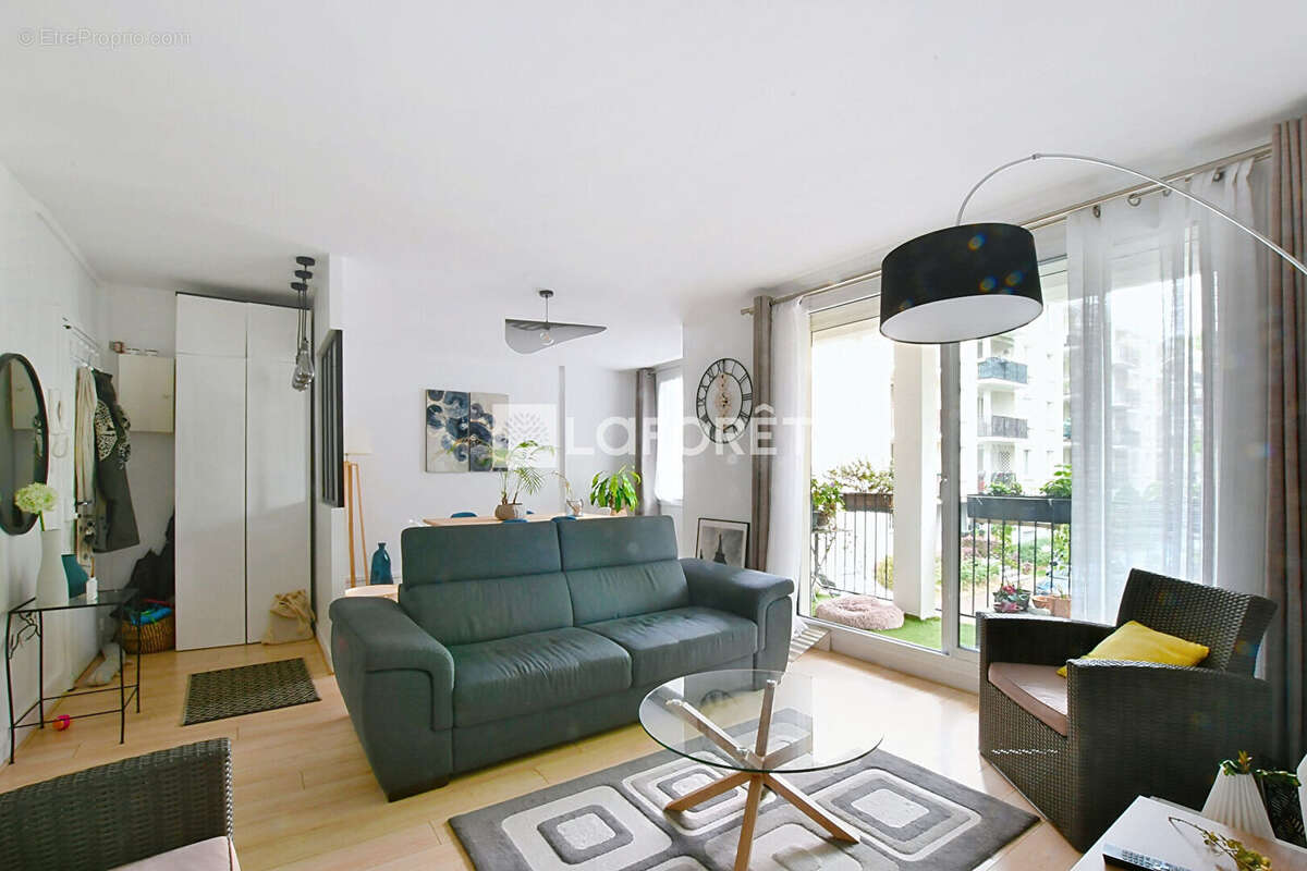 Appartement à LA CELLE-SAINT-CLOUD