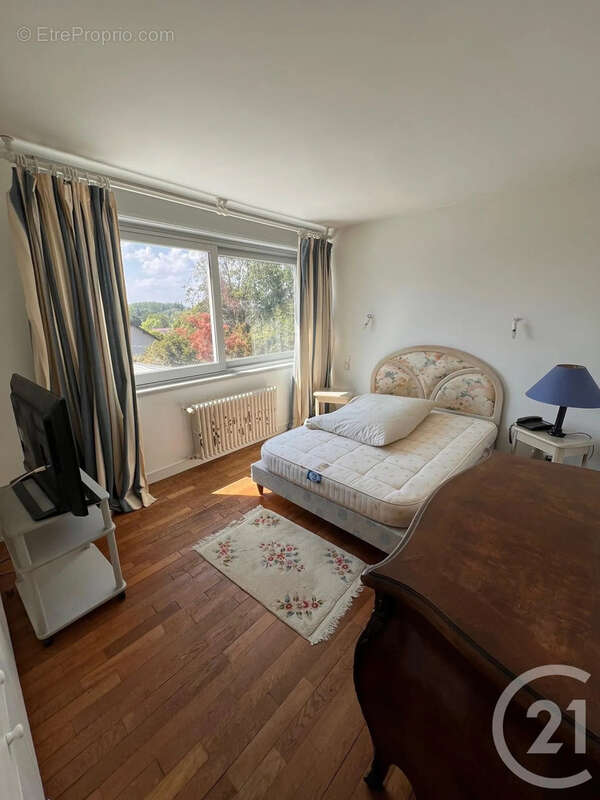 Maison 6 pièces 126 m² à vendre à La Chapelle-Naude (71500) - photo 9